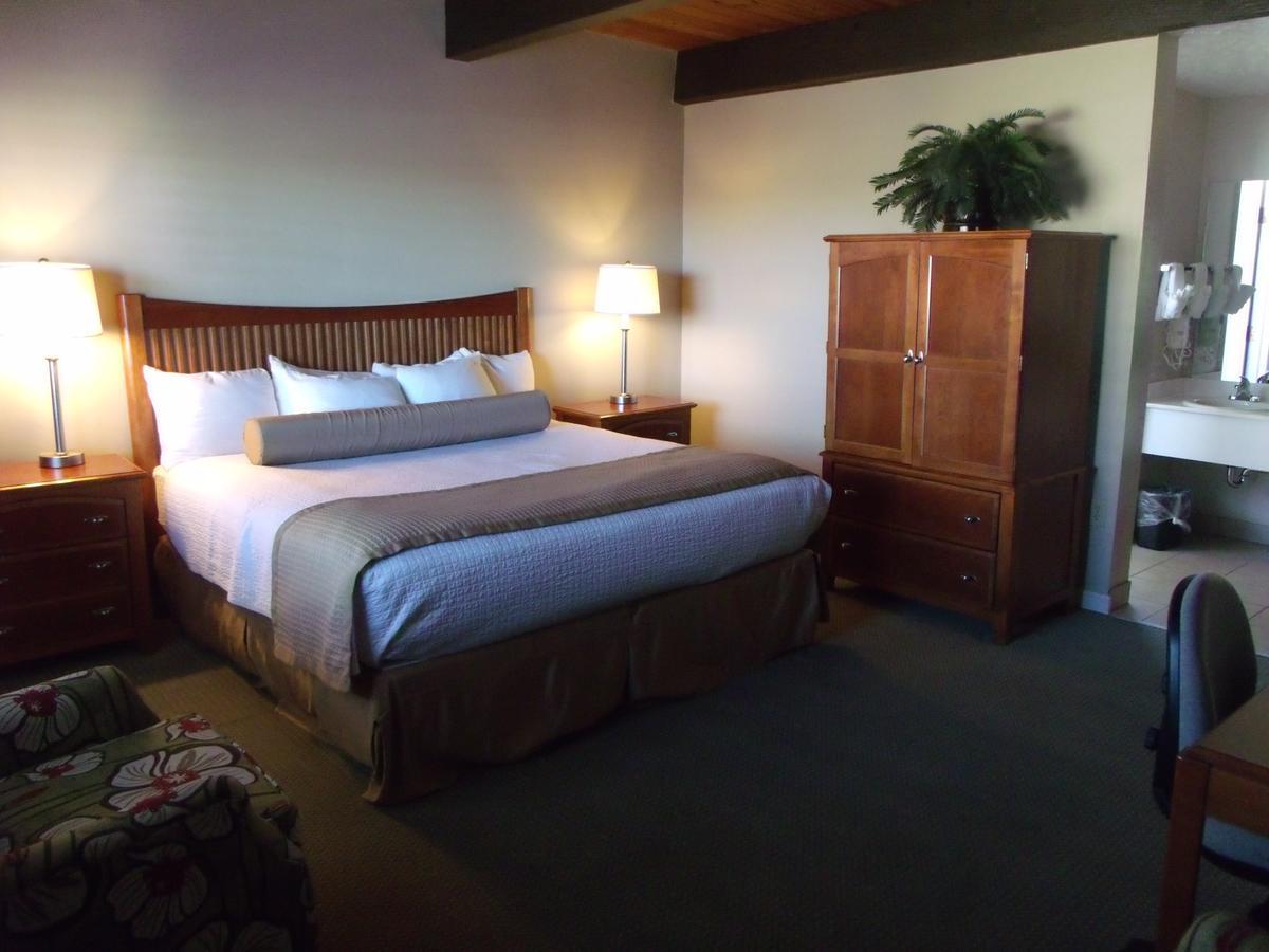 Antlers Inn Вернал Экстерьер фото